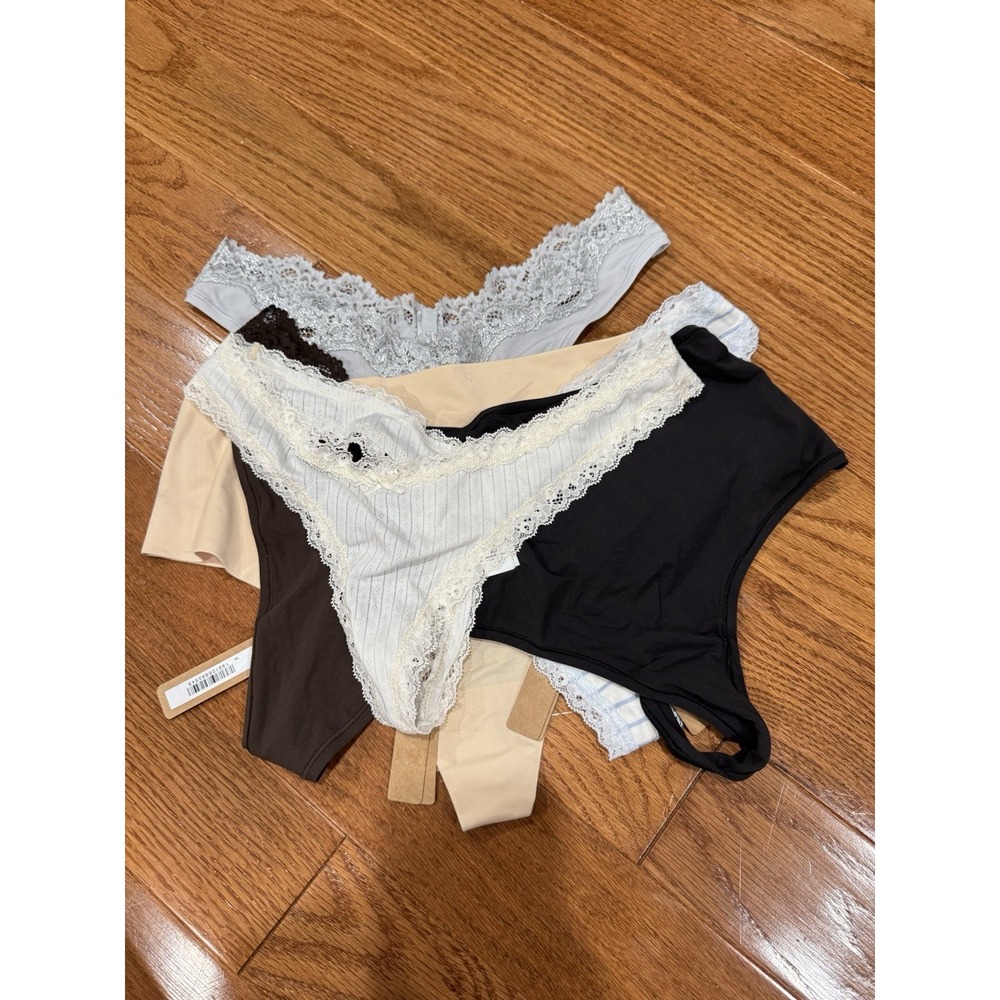 Bundle Of SKIMS Thong Underwear 6 Pair Medium NEW Variety *READ Description